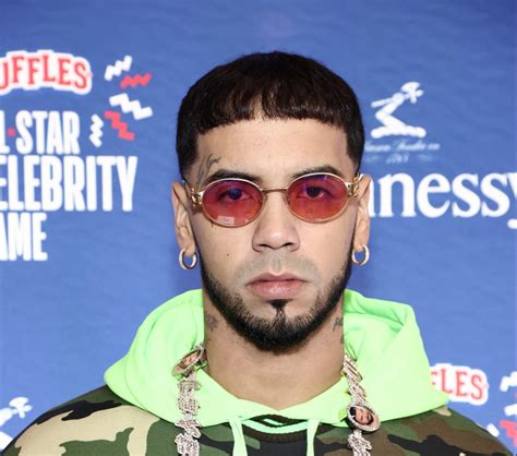 Anuel AA publica selfie sin camisa y presume sus。